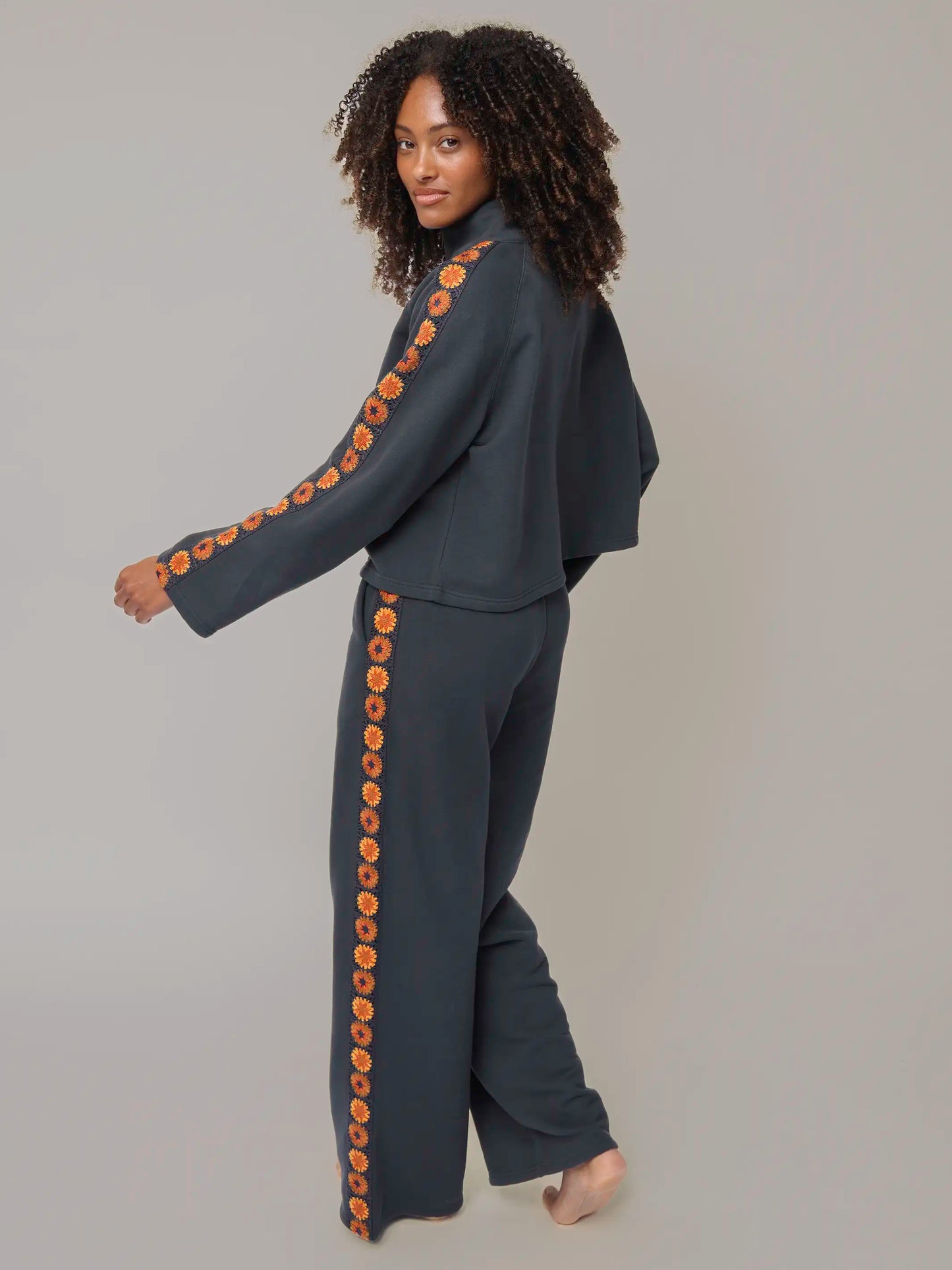 Lyvie Trim Sweatpant - Charcoal