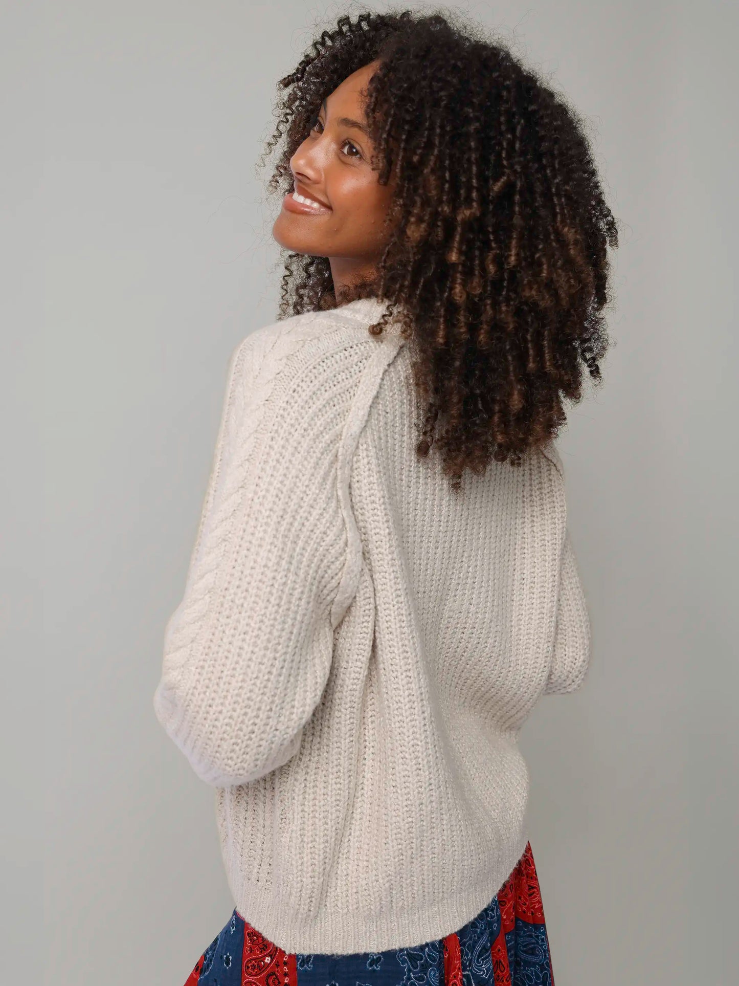 Super Soft Cable Knit Sweater - Oatmeal