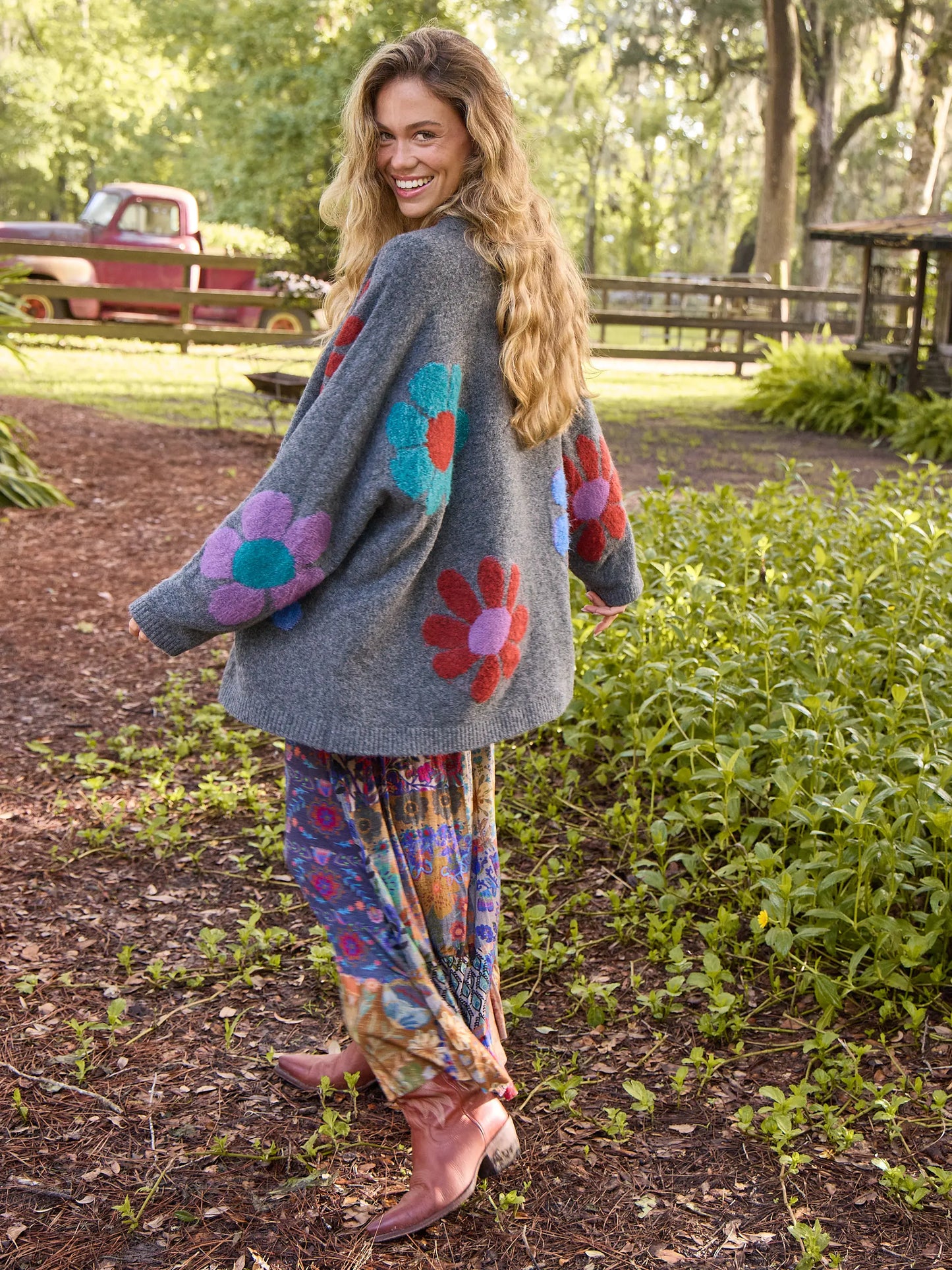 Lexie Intarsia Cardigan Sweater - Charcoal Daisies