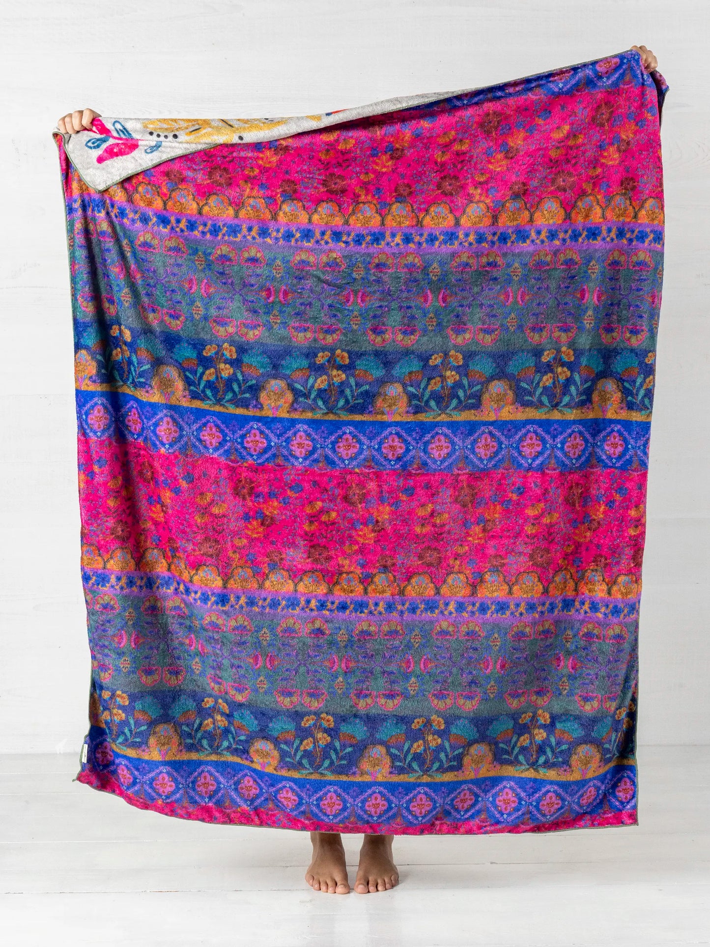 Double-Sided Cozy Throw Blanket - Taupe Birds