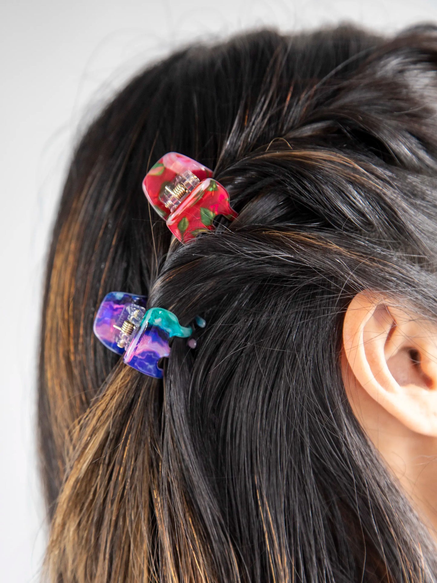 The Perfect Mini Claw Clip, Set of 4 - Rainbow Flower