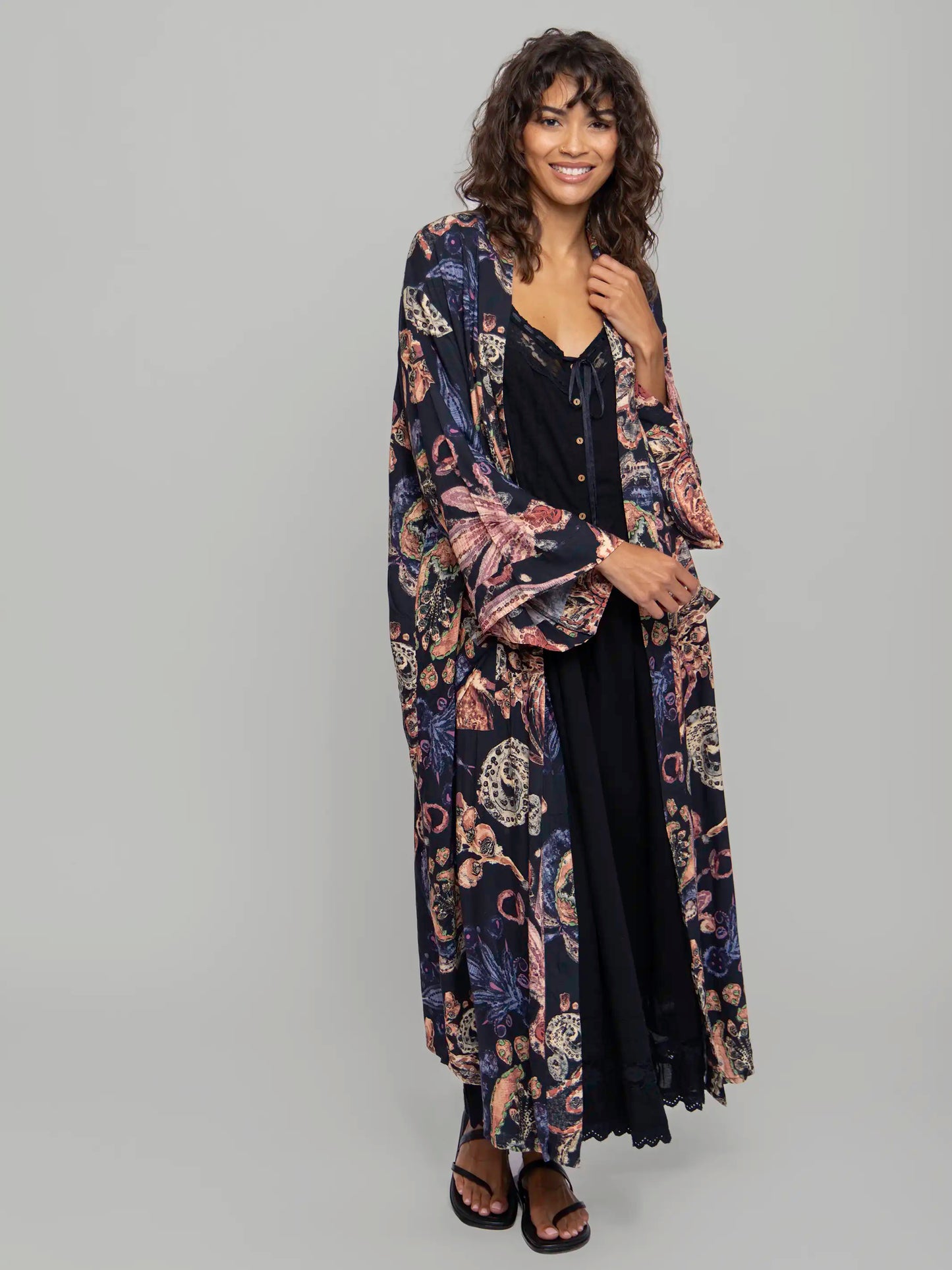 Camila Kimono - Black Motif