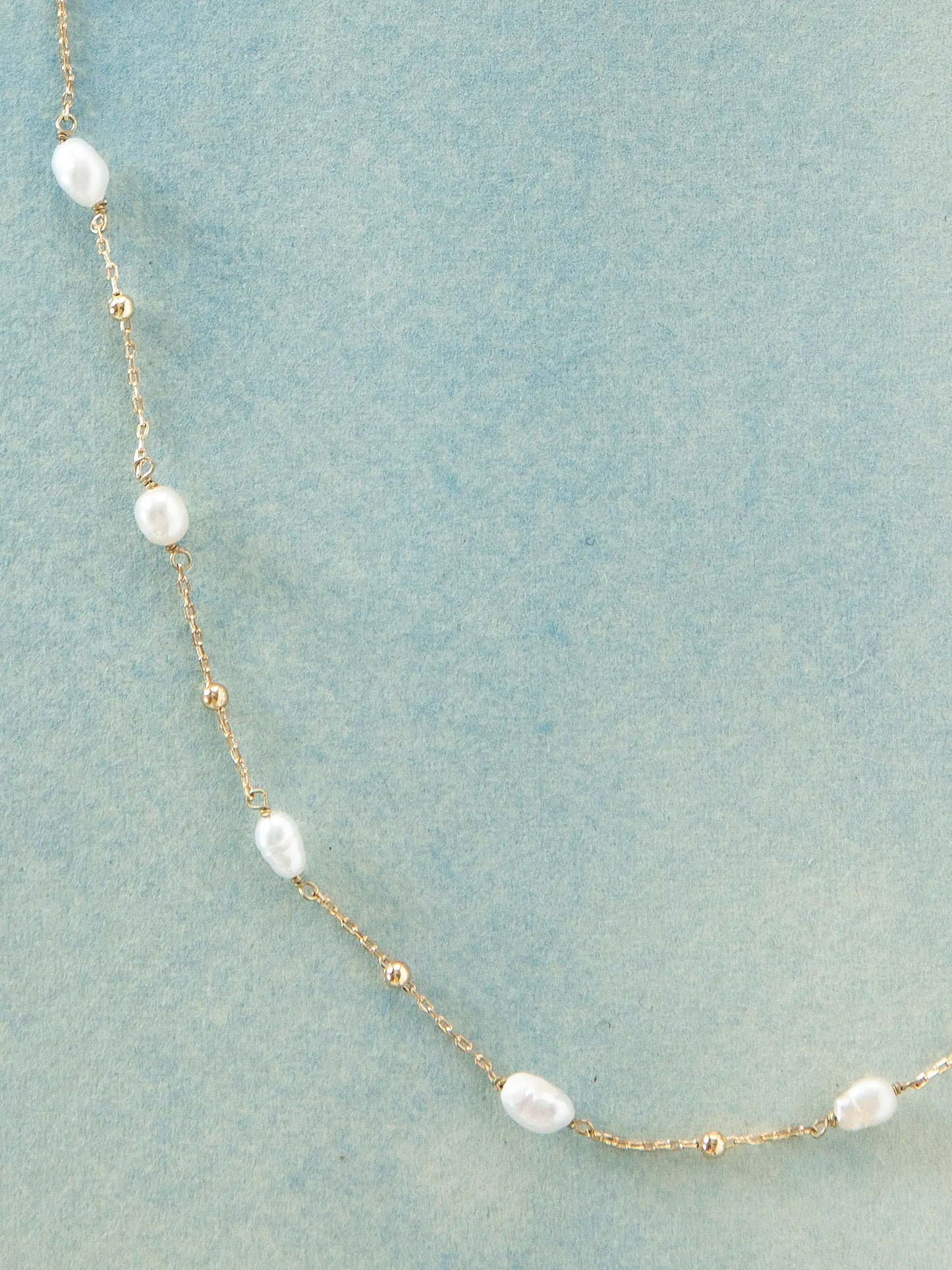 Dainty Jewel Necklace - White Pearl