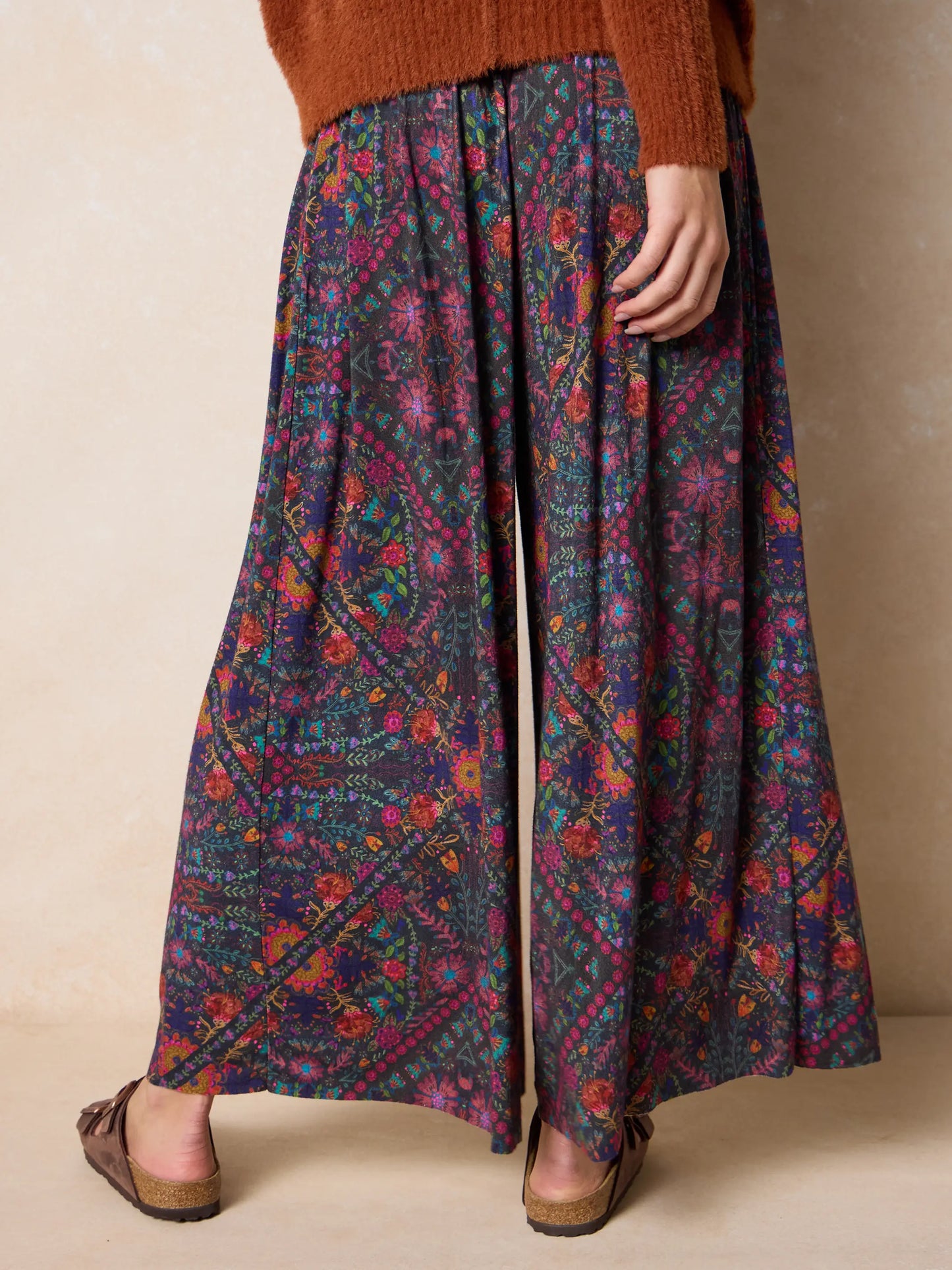 Make A Move "ButterSoft" Knit Palazzo Pant - Mandala Charcoal Floral