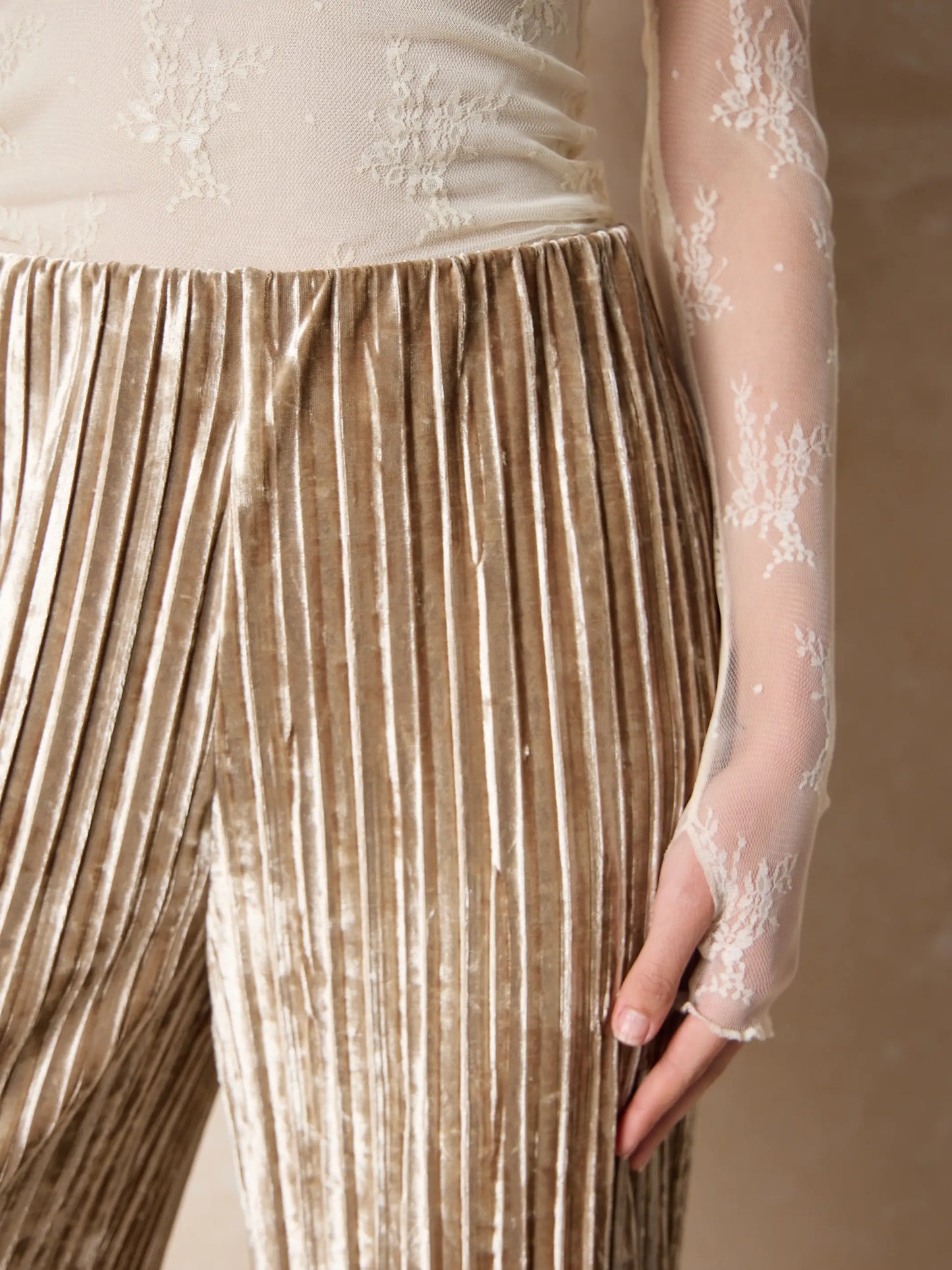 Magic Hour Velvet Pant - Champagne