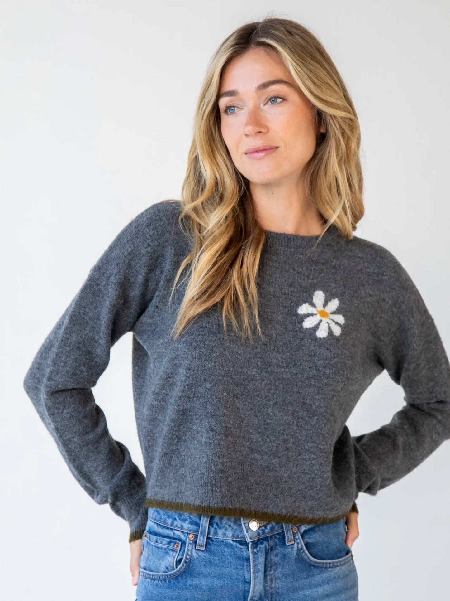Intarsia Icon Sweater - Charcoal Daisy