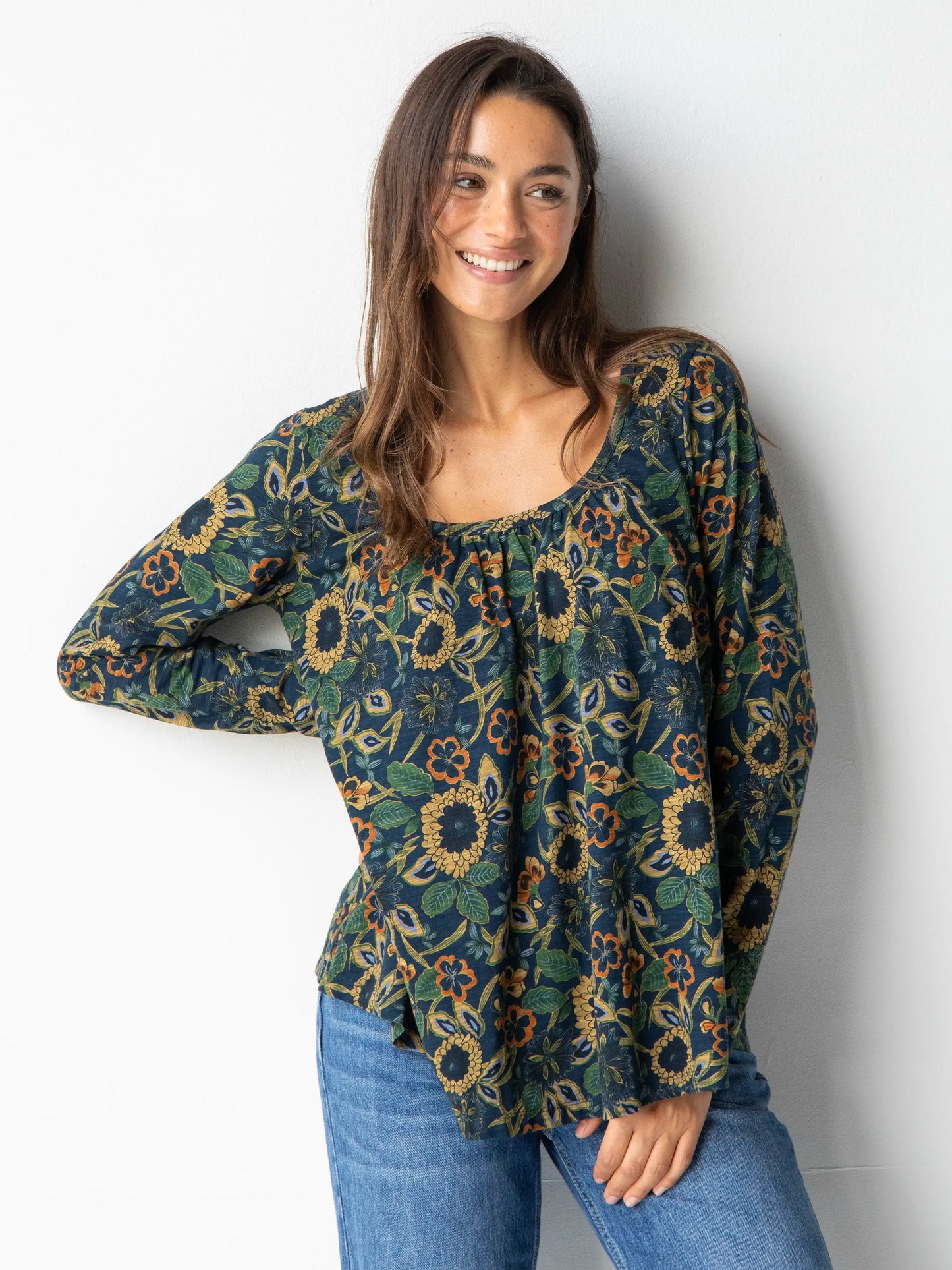 Iris Cotton Top - Navy Tan Dahlias
