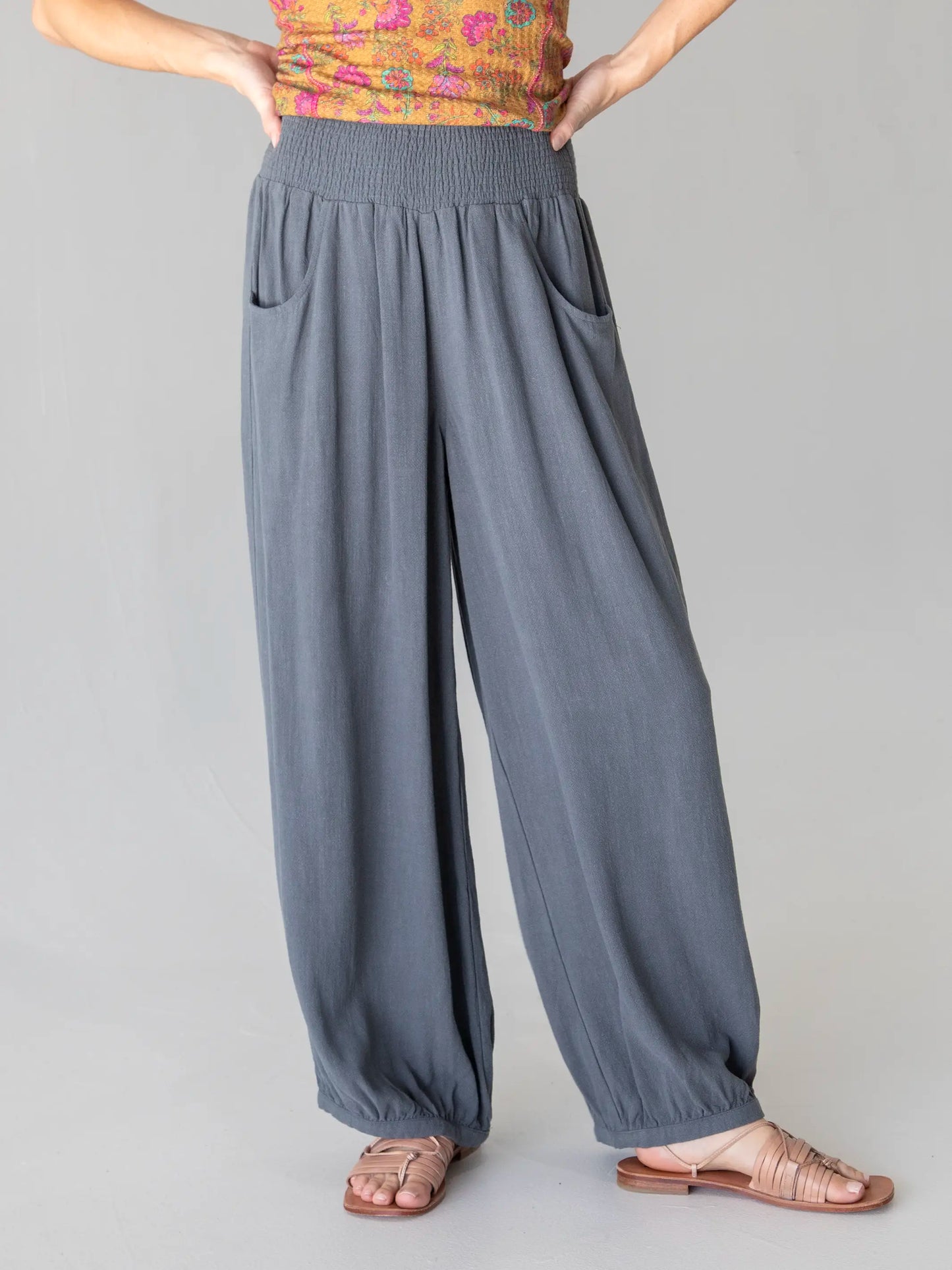 Around The Town Pant - Dark Blue Grey