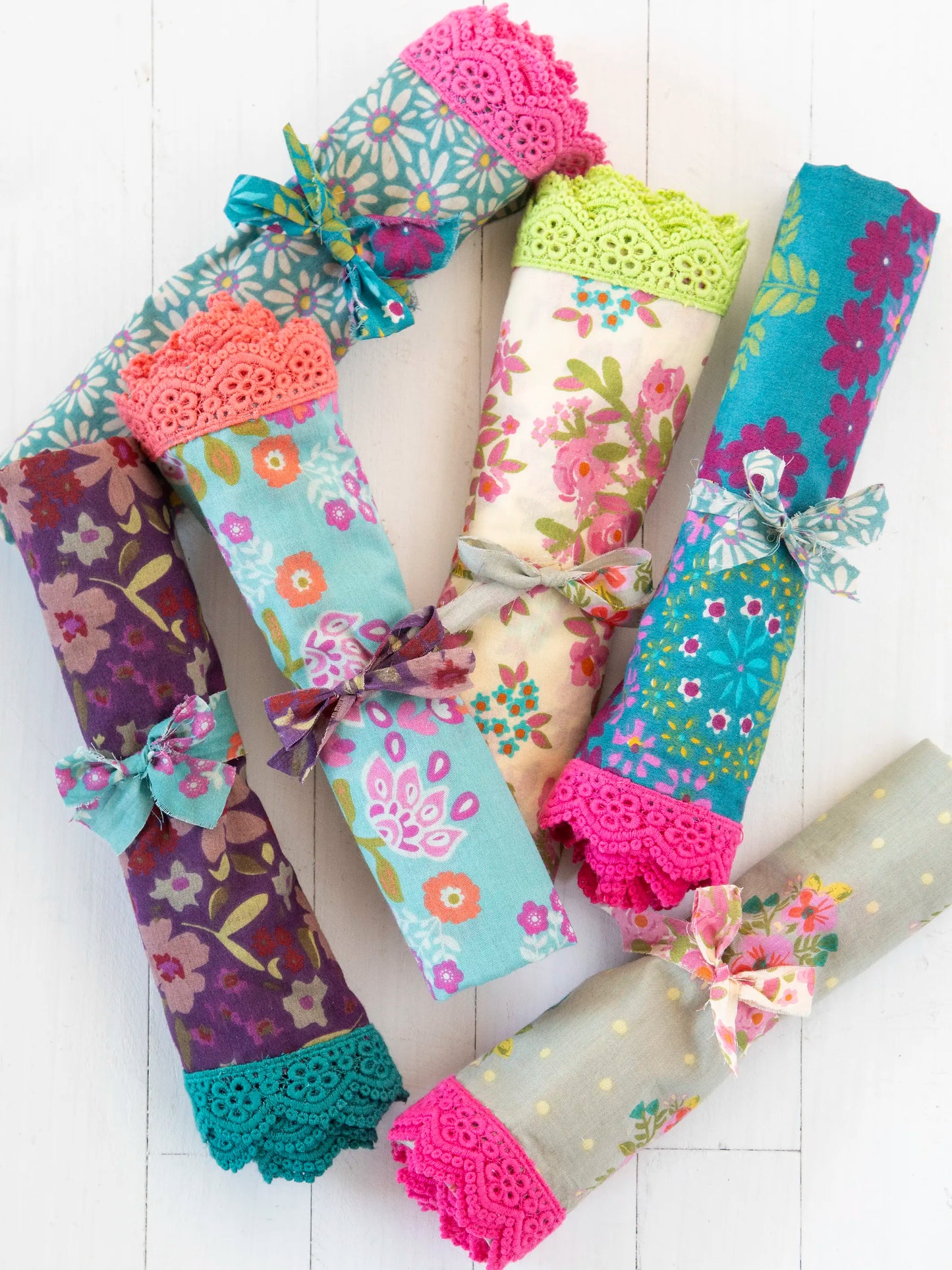 Mix & Match Trim Cotton Pillowcase - Turquoise Motif