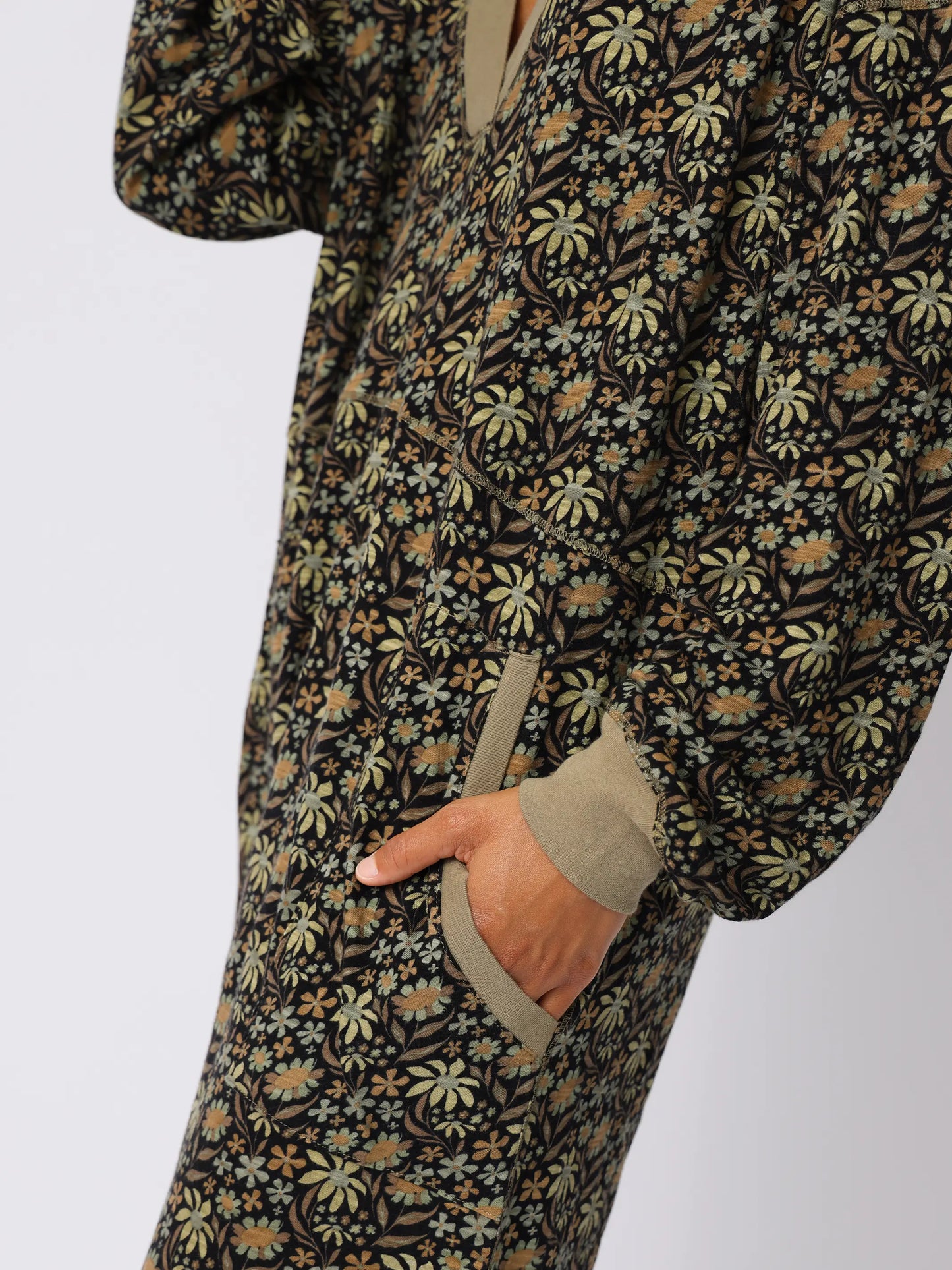 Johnnie Cotton Jumpsuit - Black Tan Daisies