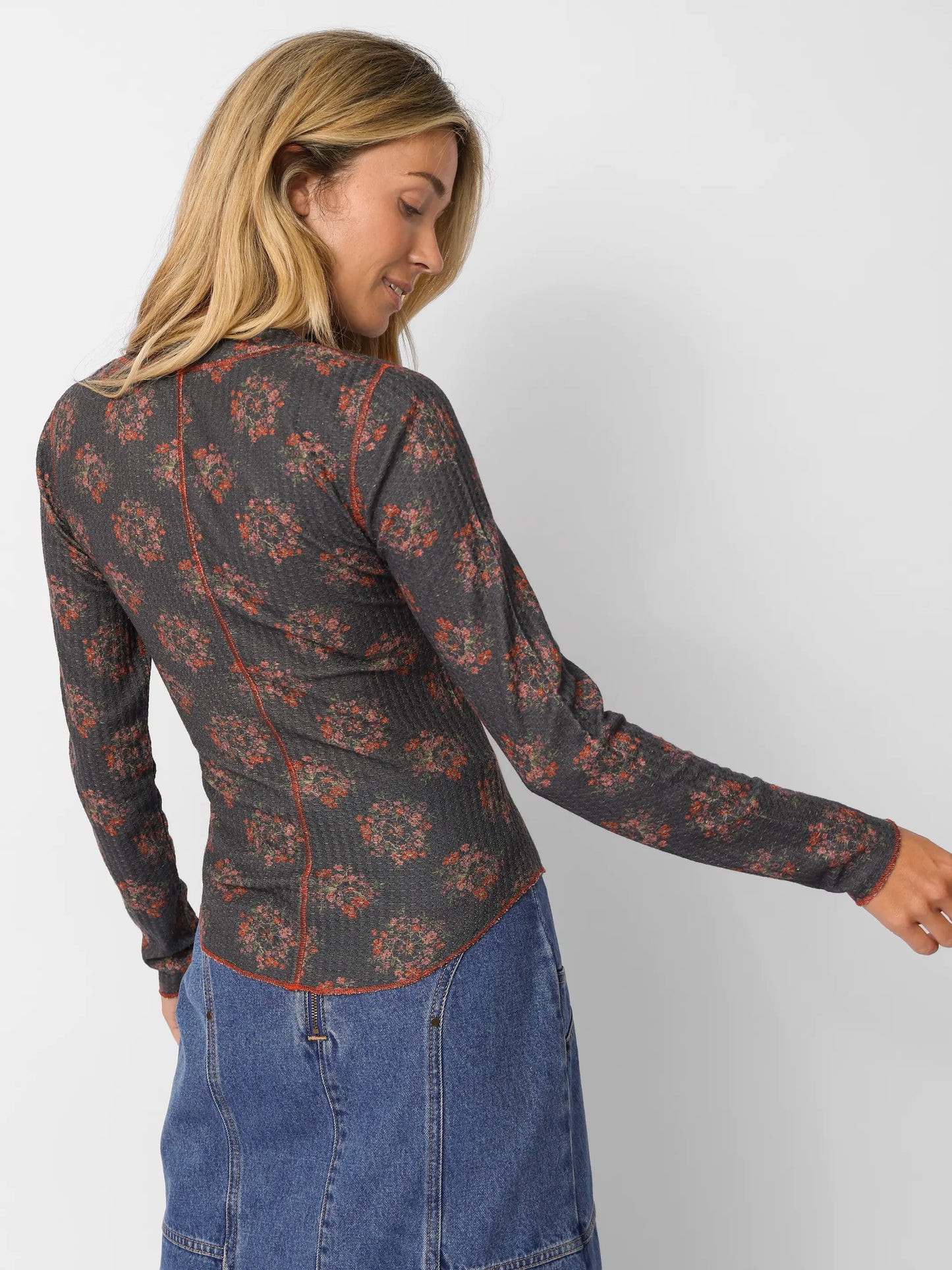 Reagan Thermal Henley - Black Bouquet Toss