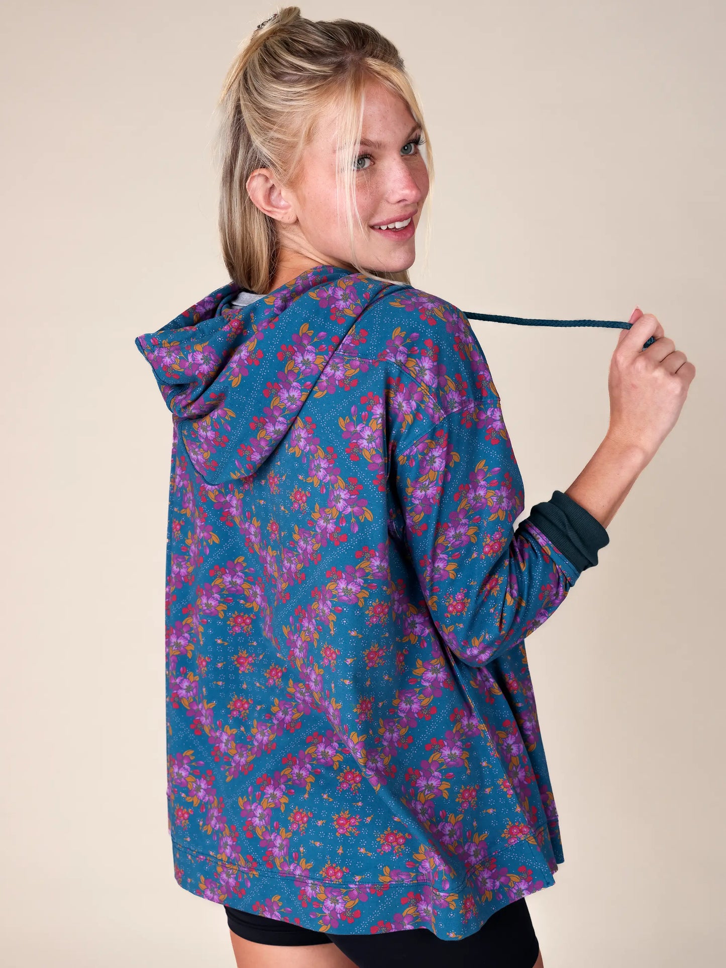 Move Free Hooded Layer - Bandana Floral Teal