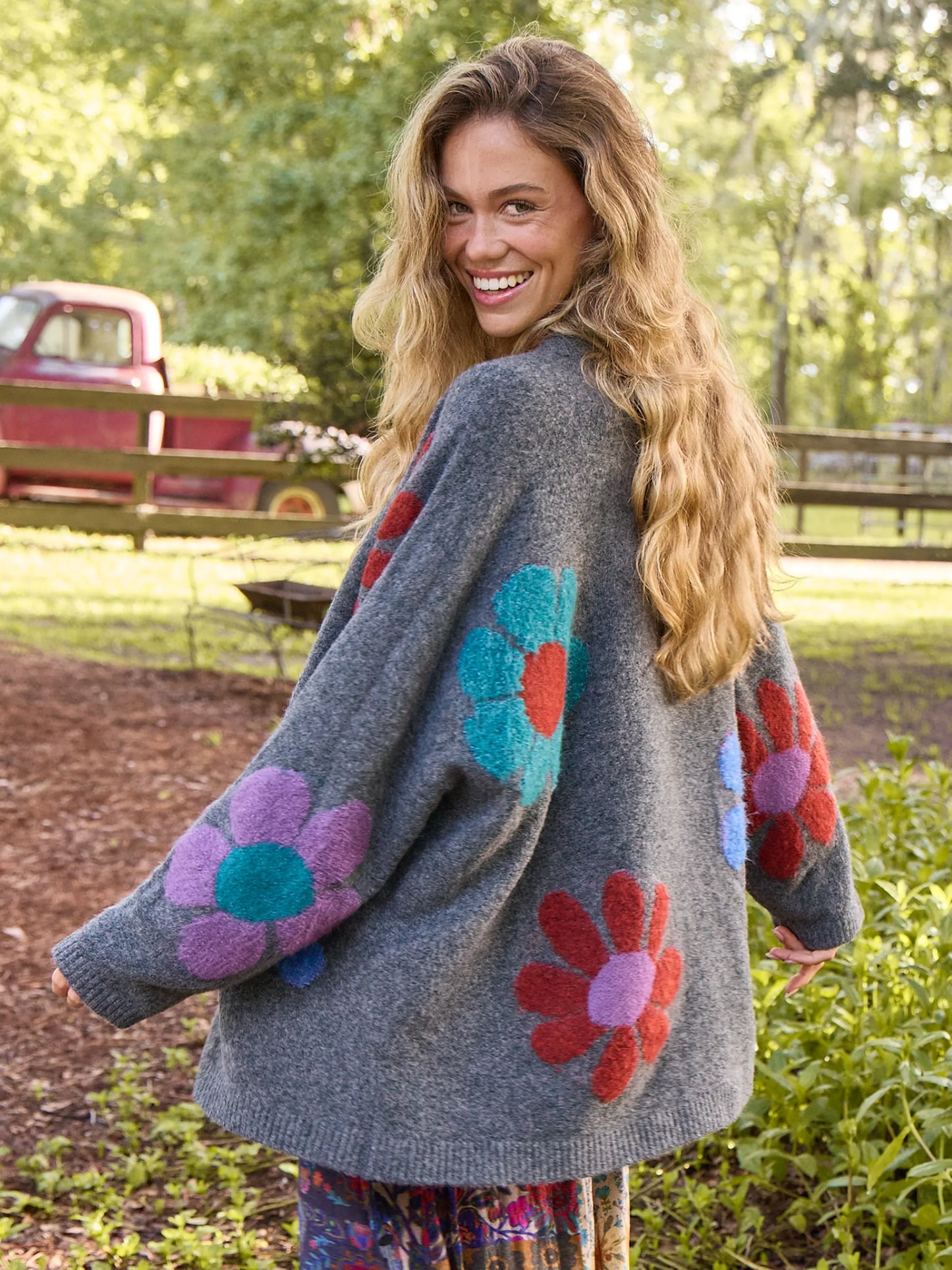 Lexie Intarsia Cardigan Sweater - Charcoal Daisies