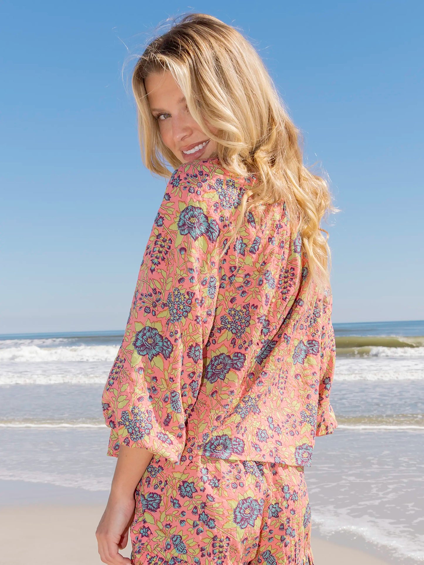 Get Up & Go Top - Peach Aqua Floral