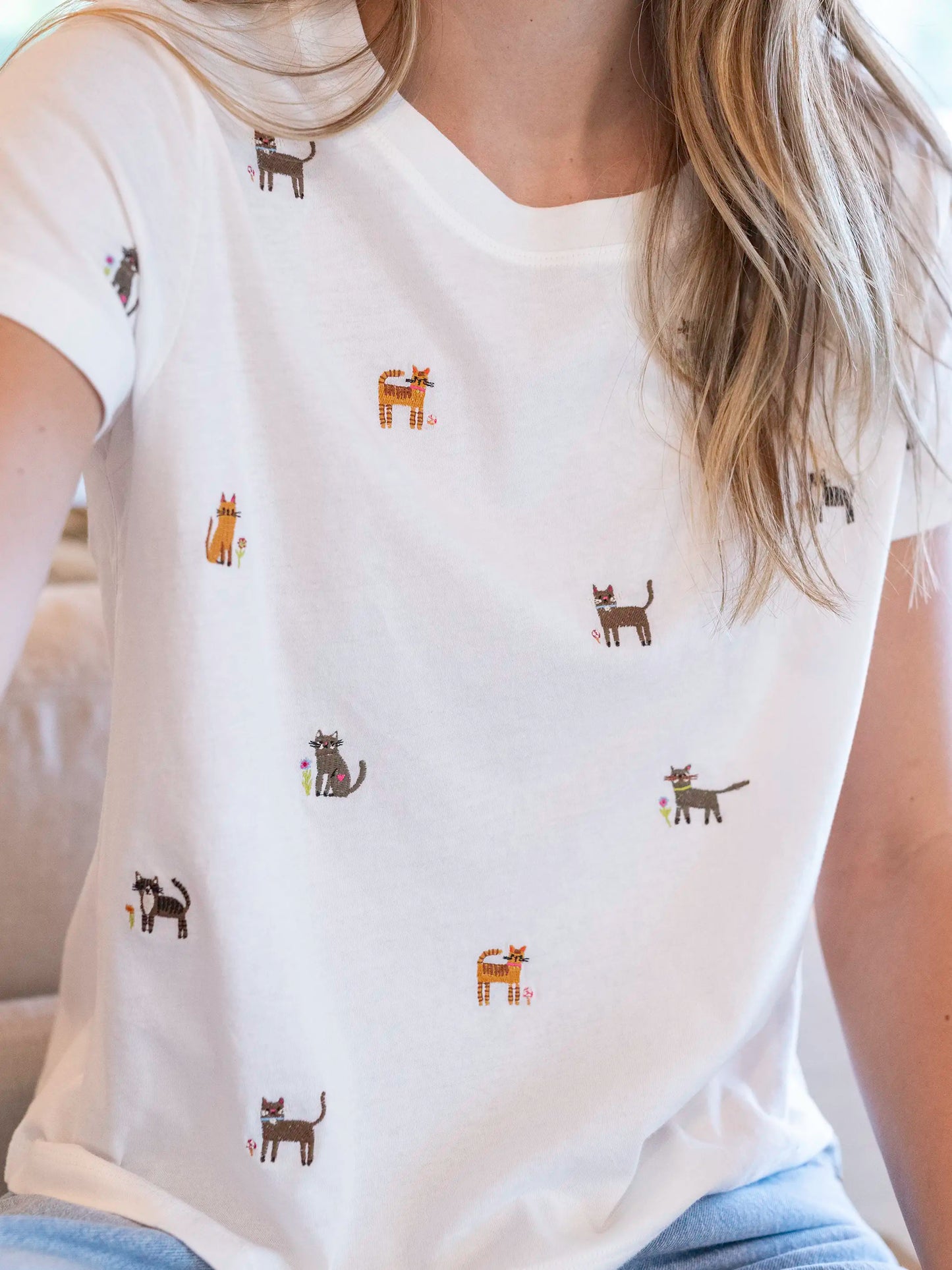 Fave Little Things Embroidered Tee - White Cats