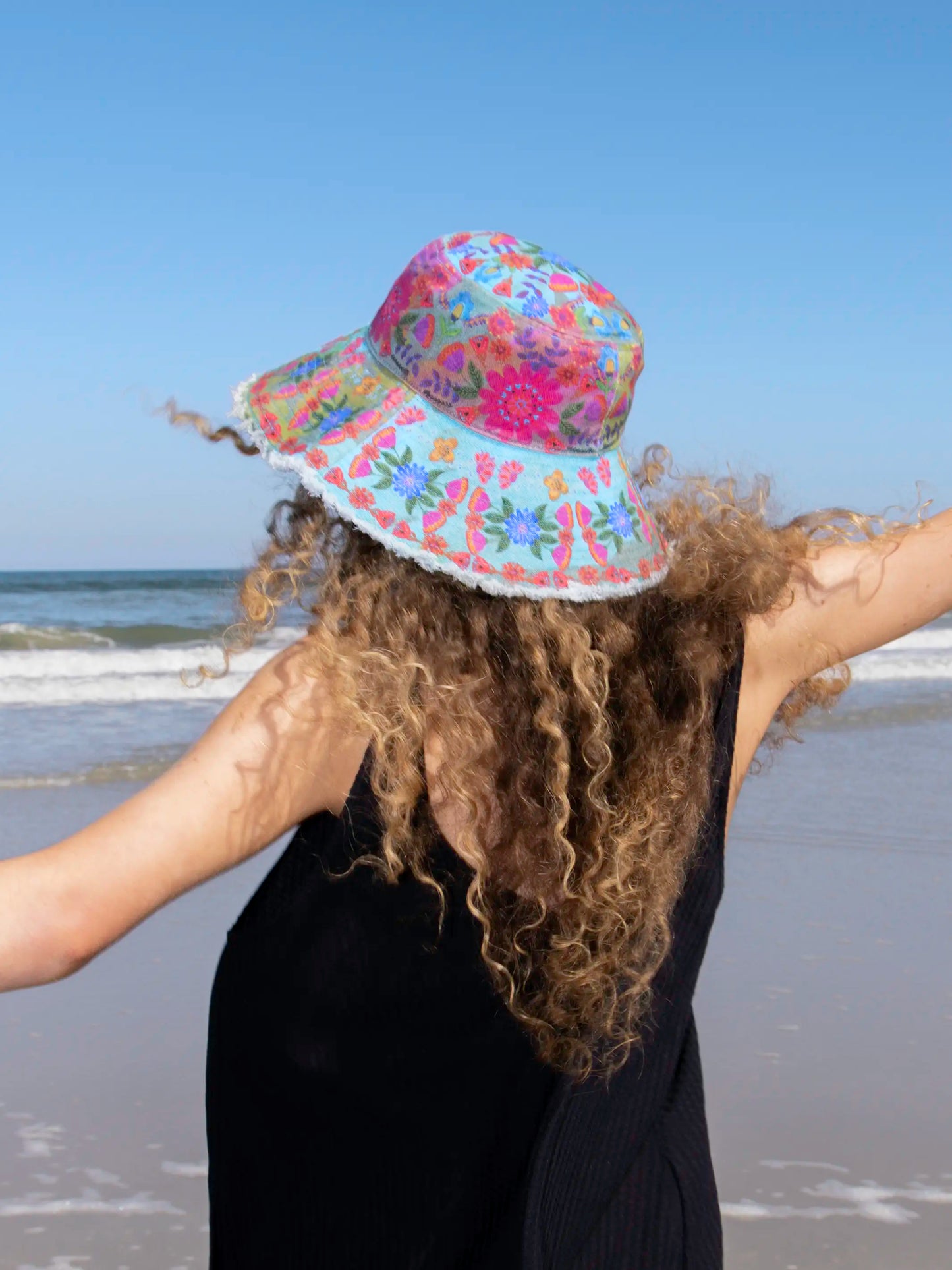 Sandy Days Bucket Hat - Teal Folk Flower