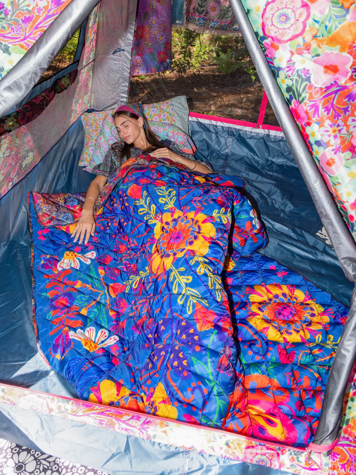 Puffy Outdoor Blanket - Dark Floral Garden