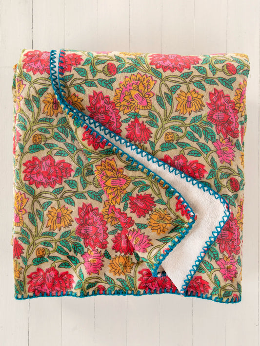 Cozy Coverlet Blanket - Lush Zinnias
