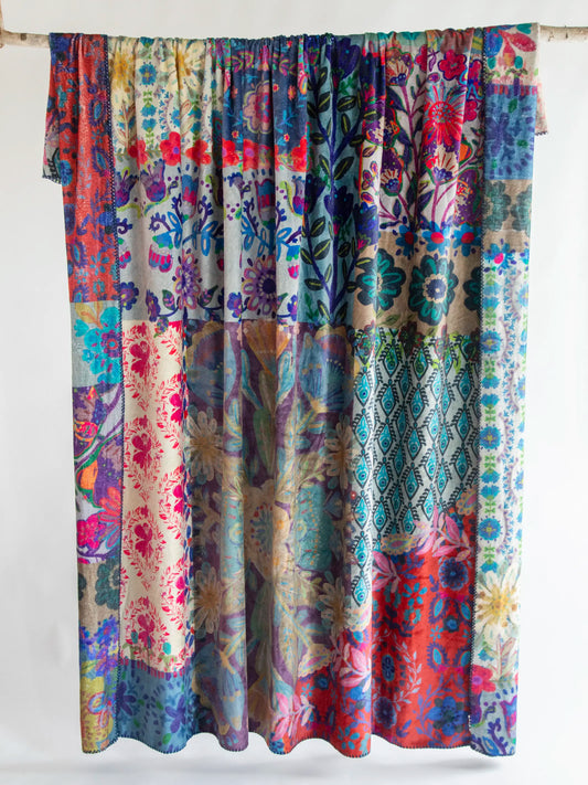 Double-Sided Cozy Bed Blanket - Blue Patchwork