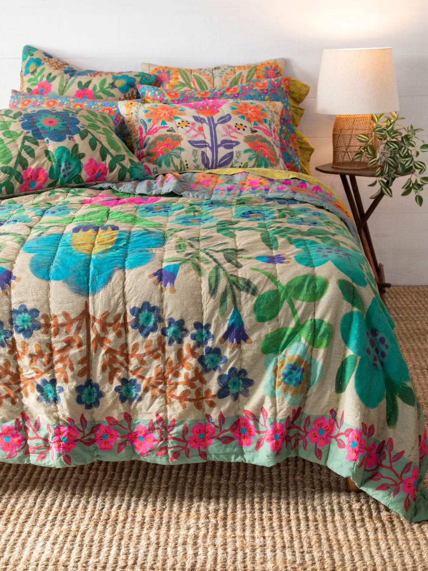 Bungalow Reversible Cotton Quilt - Free Spirit
