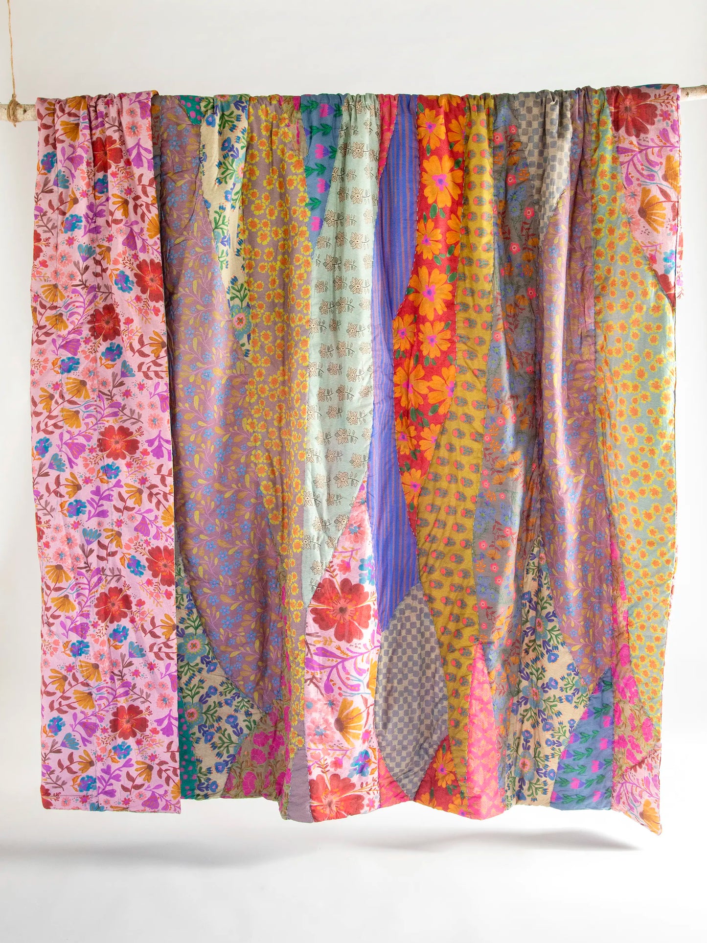 Bungalow Reversible Cotton Quilt - Garden Waves