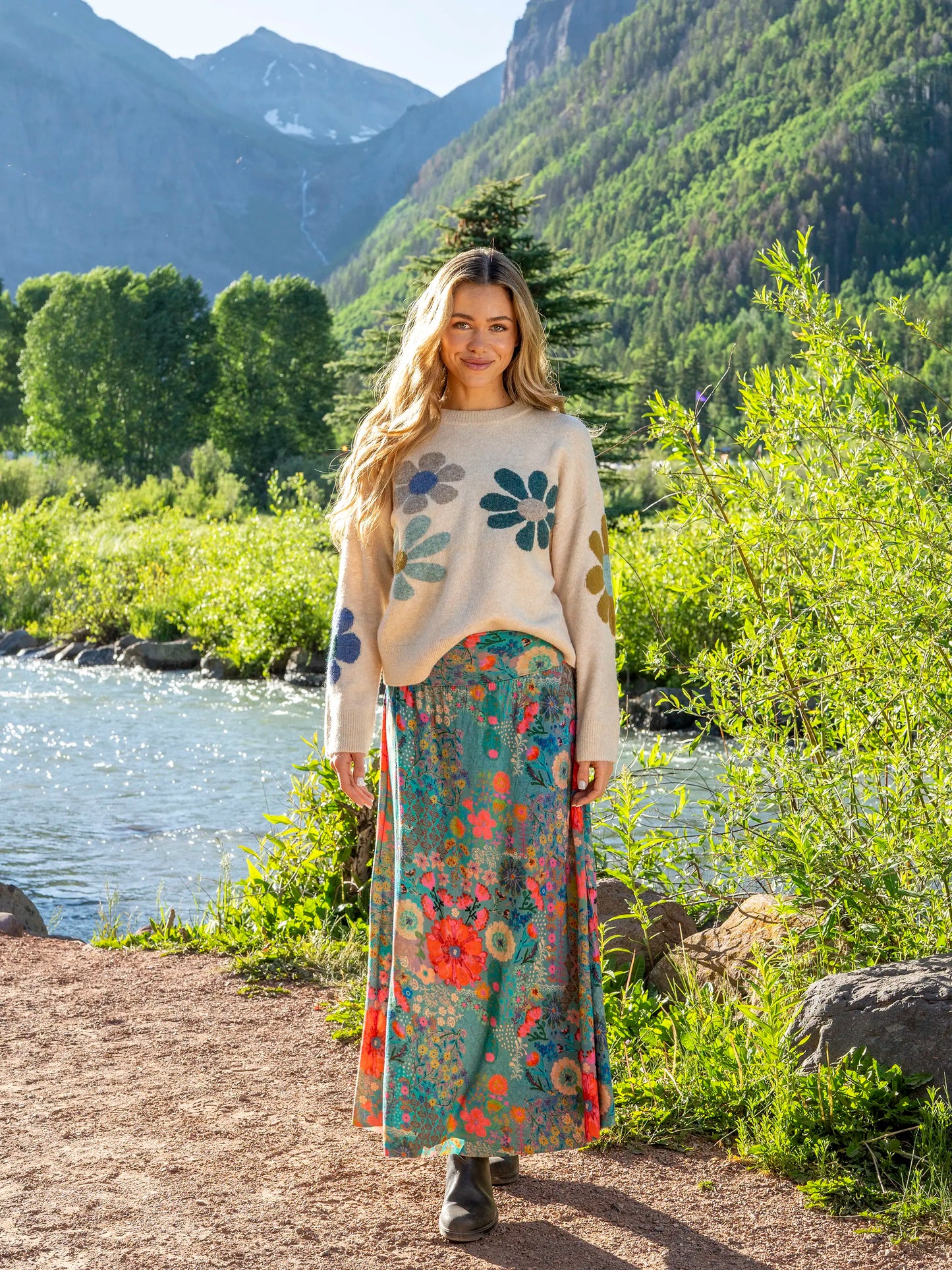 Everyone's Favorite Sweater - Cream Daisy