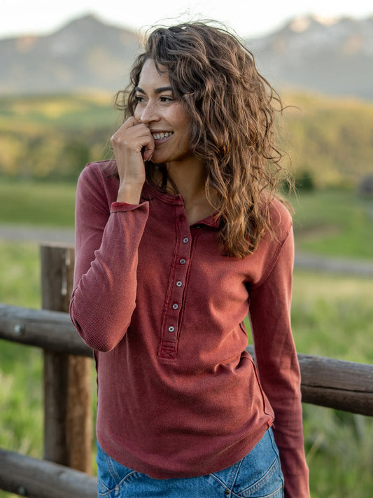 Layer Up Ribbed Henley - Red Clay