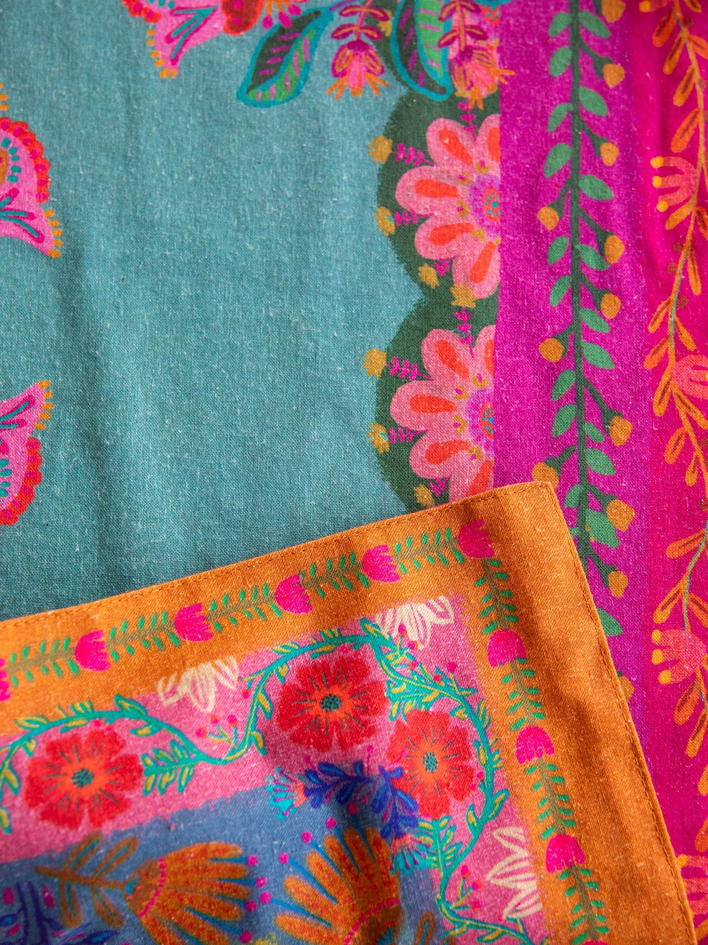 Double-Sided Bohemian Bungalow Table Runner - Teal Borders