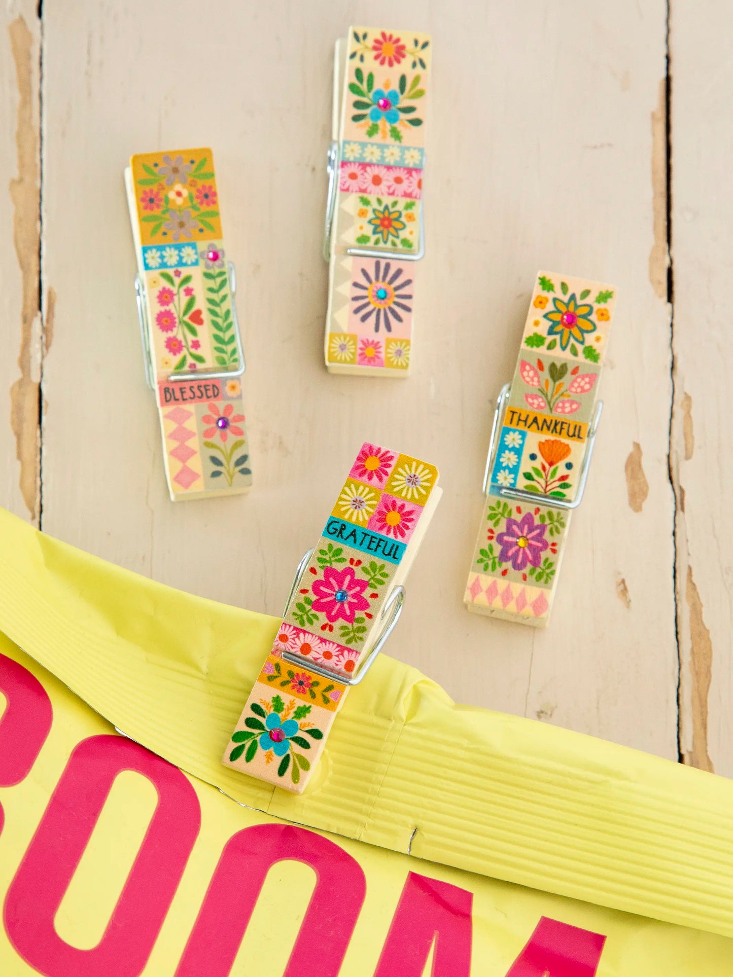 Happy Clips, Set of 4 - Thankful Grateful Blessed