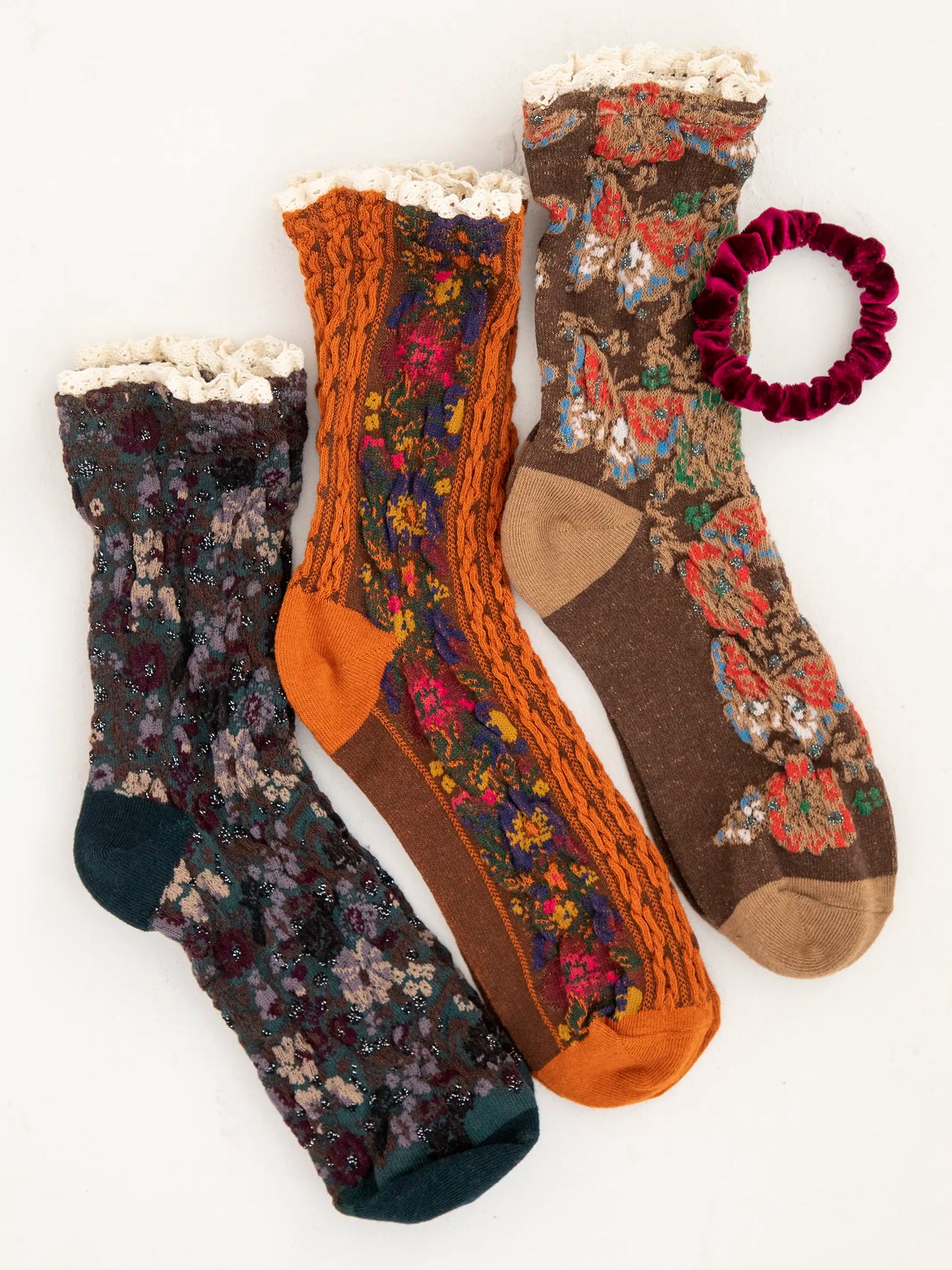 Blossom Crew Socks & Scrunchie, Set of 3 - Rust