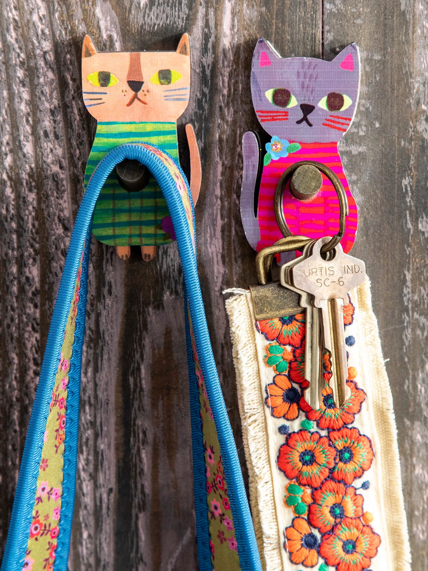 Adhesive Wooden Wall Hooks, Set of 2 - Cat