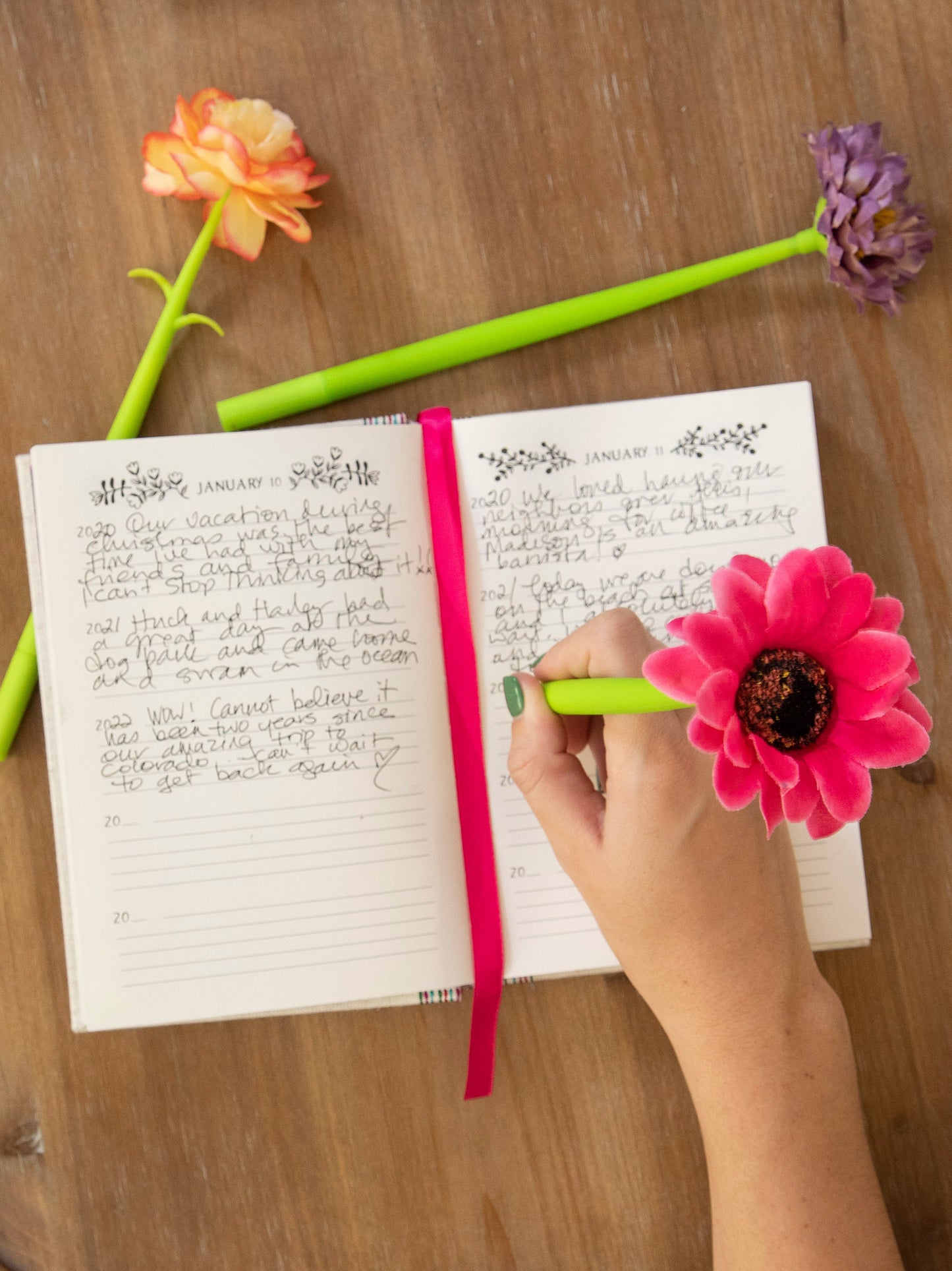 Happy Gel Ink Pens, Set of 3 - Gerber Daisies